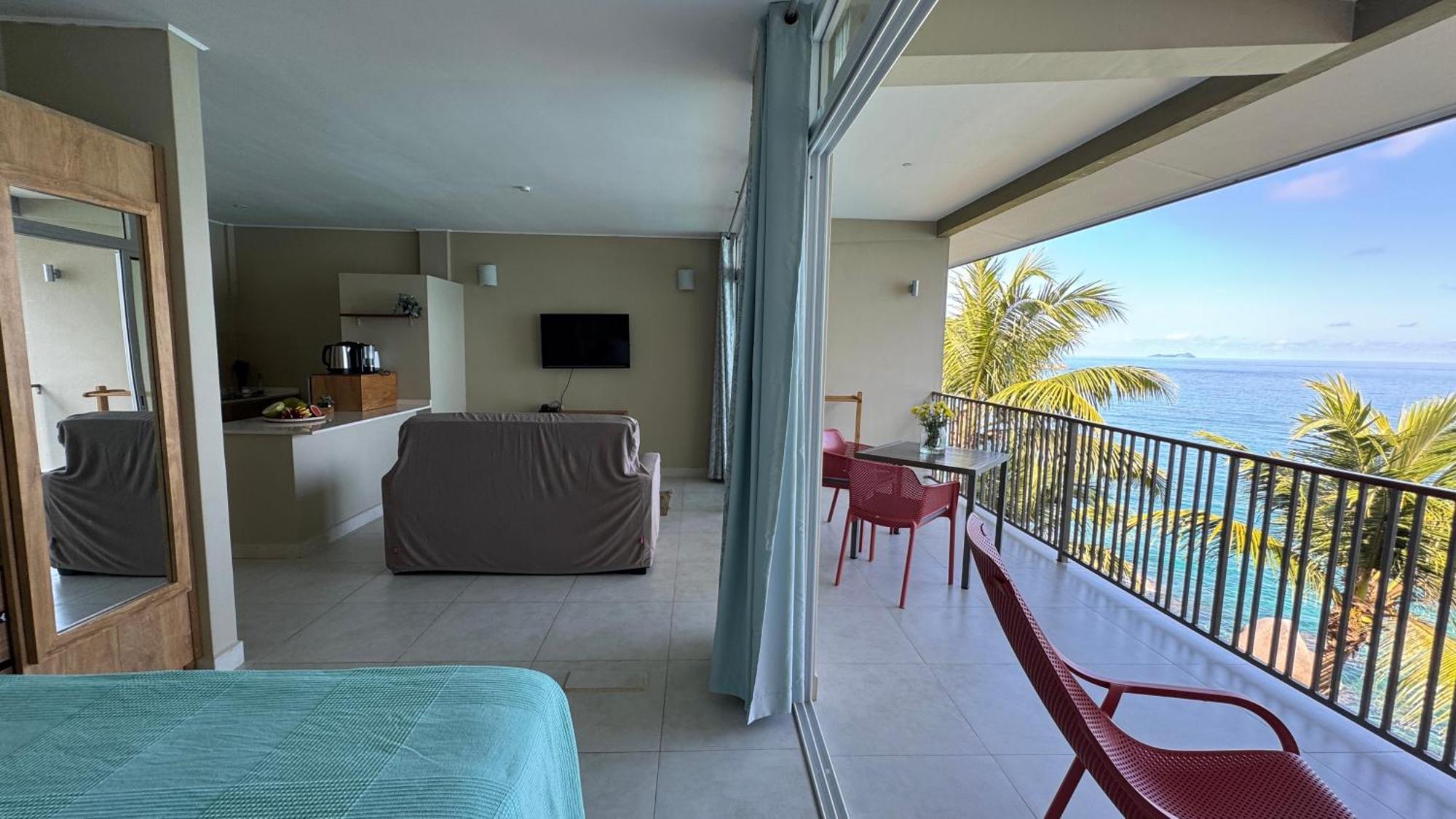 Maka Bay Self Catering Apartment Victoria Exterior photo